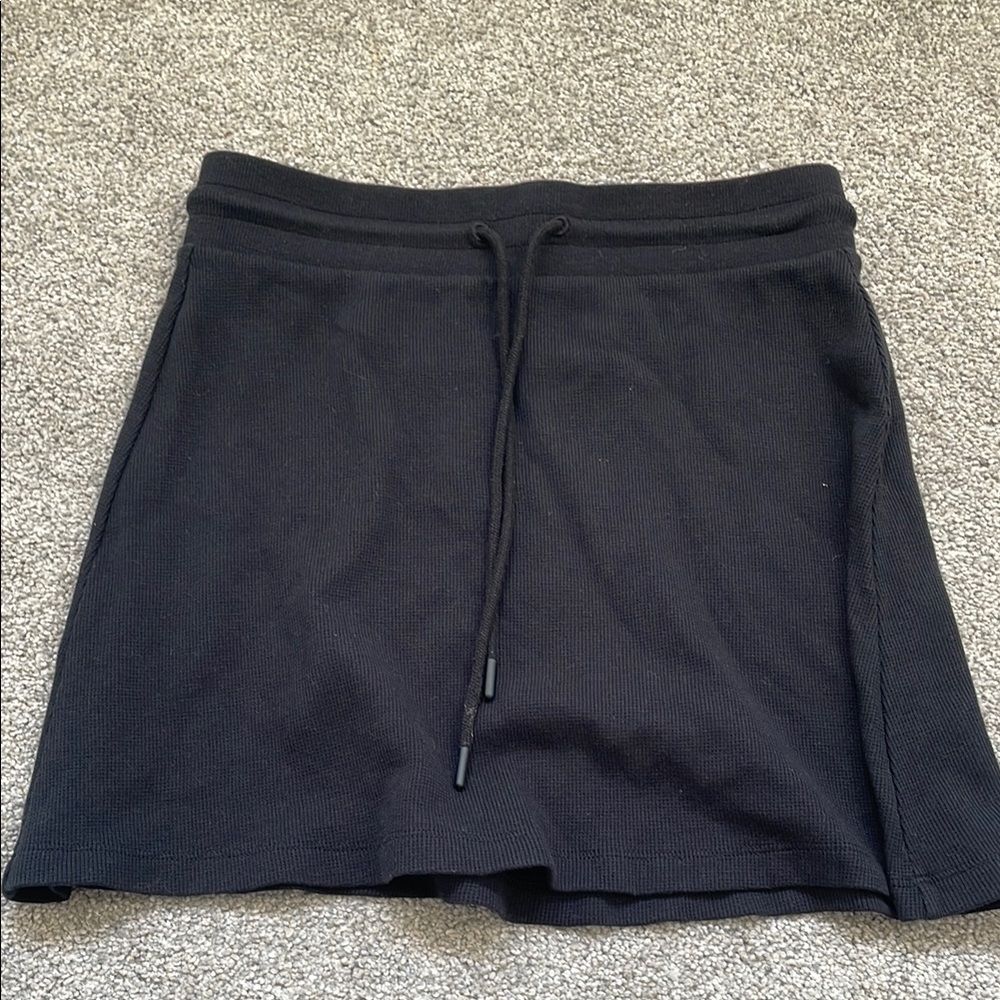 Aritzia Sunday Best Black Waffle Skirt